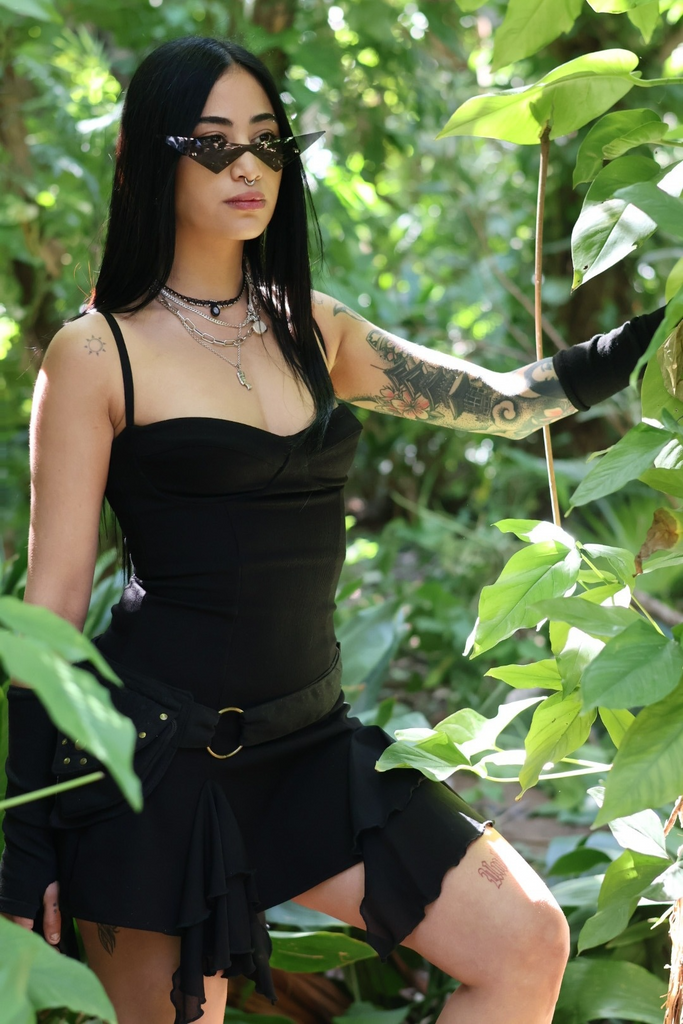 Black mini fairy cup dress – sensual and bold night look by KESS
שמלת מיני פיה שחורה  – לוק חושני לפסטיבלים ולערב | KESS